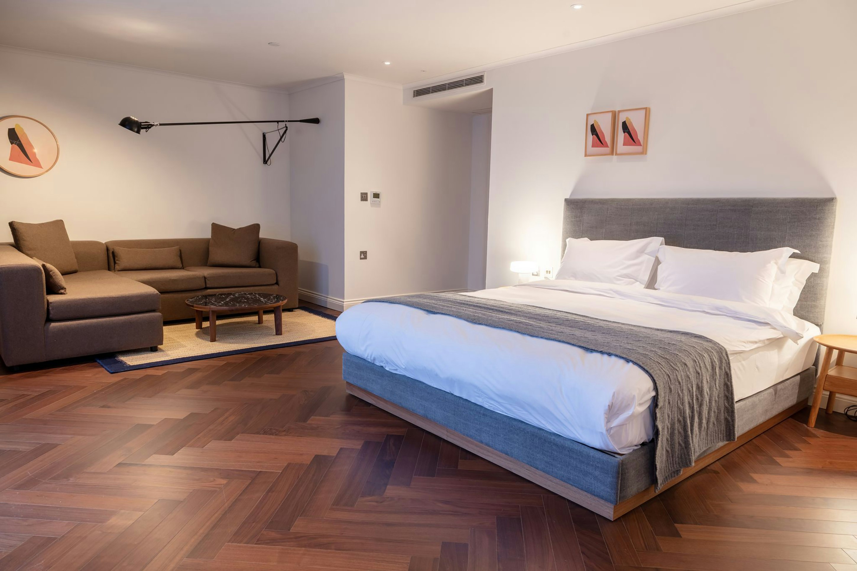 Premium, Suite, House