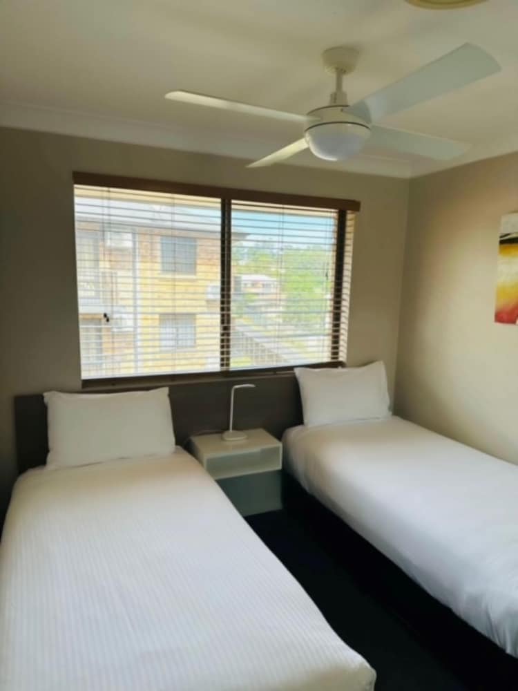 3 Bedrooms, Apartment, 2 Double and Twin Beds, Queen Bed