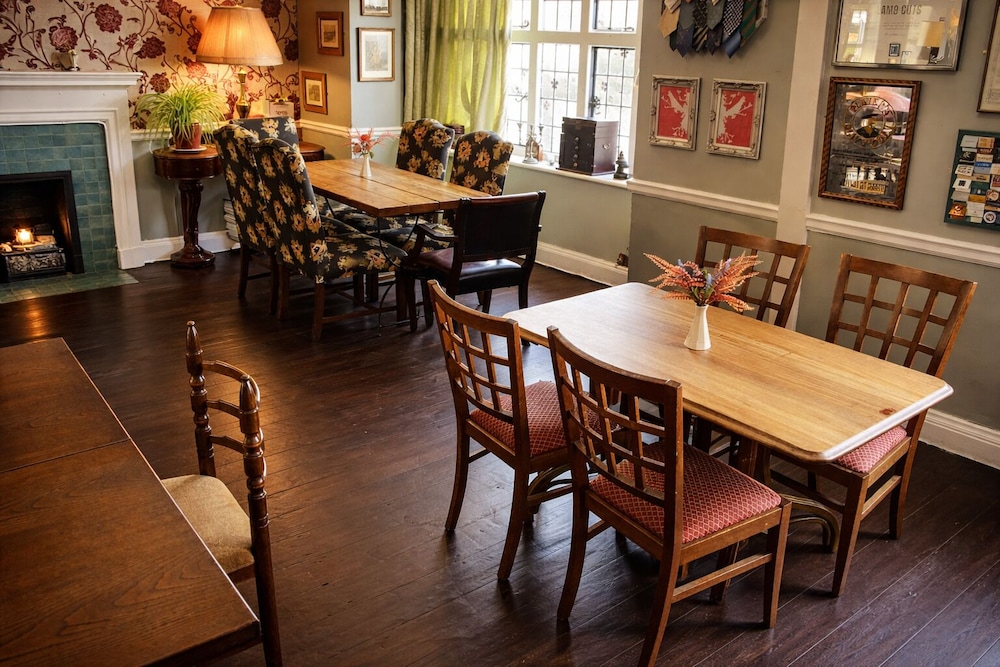 The Tower Arms Hotel 37/50