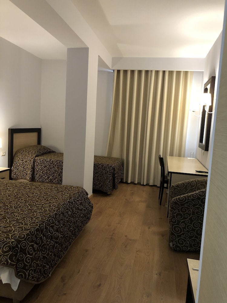 Fieri Hotel 31/77