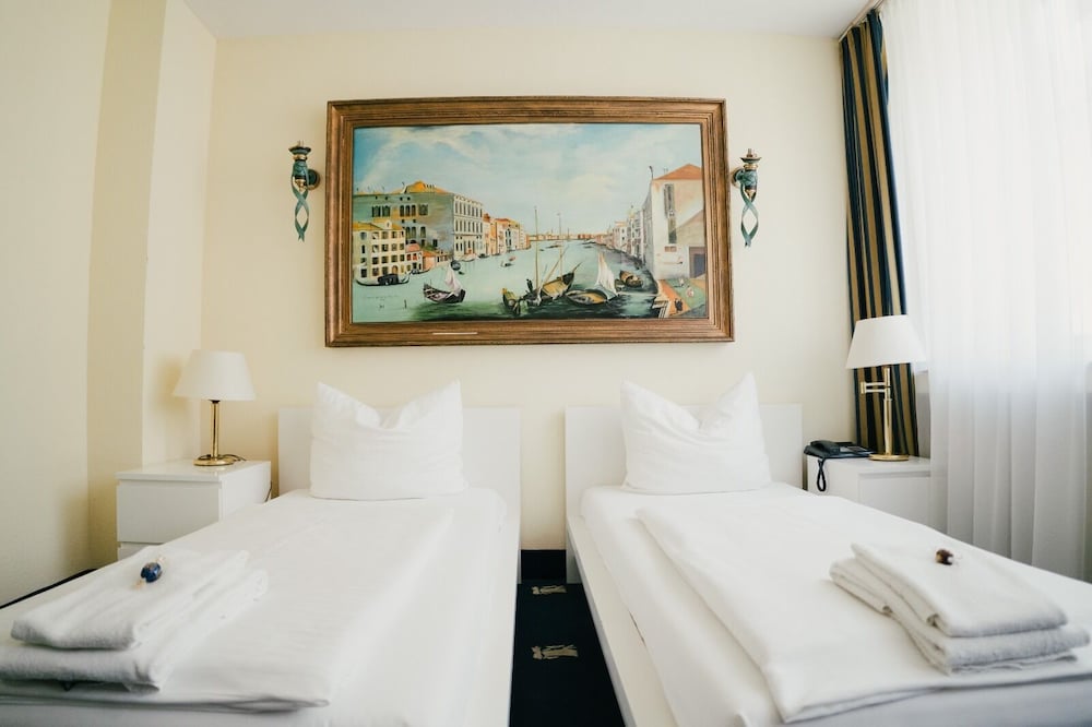 Altstadthotel St. Georg 8/23