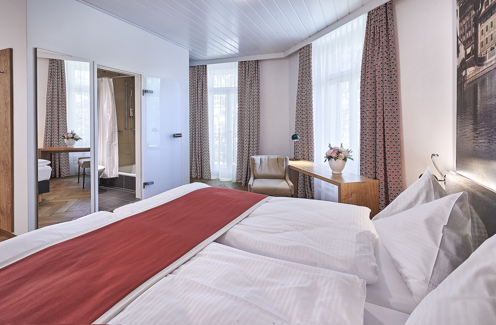 COZY, CLASSIC, DOUBLE BED