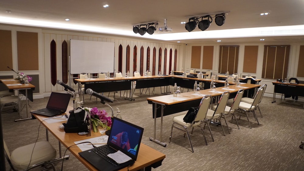 Buri Sriping Resort Hotel and Spa 39/48