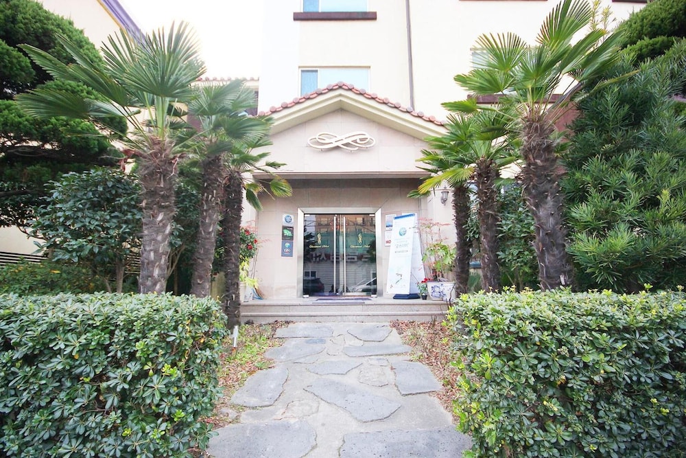 Charmant Hotel 16/24