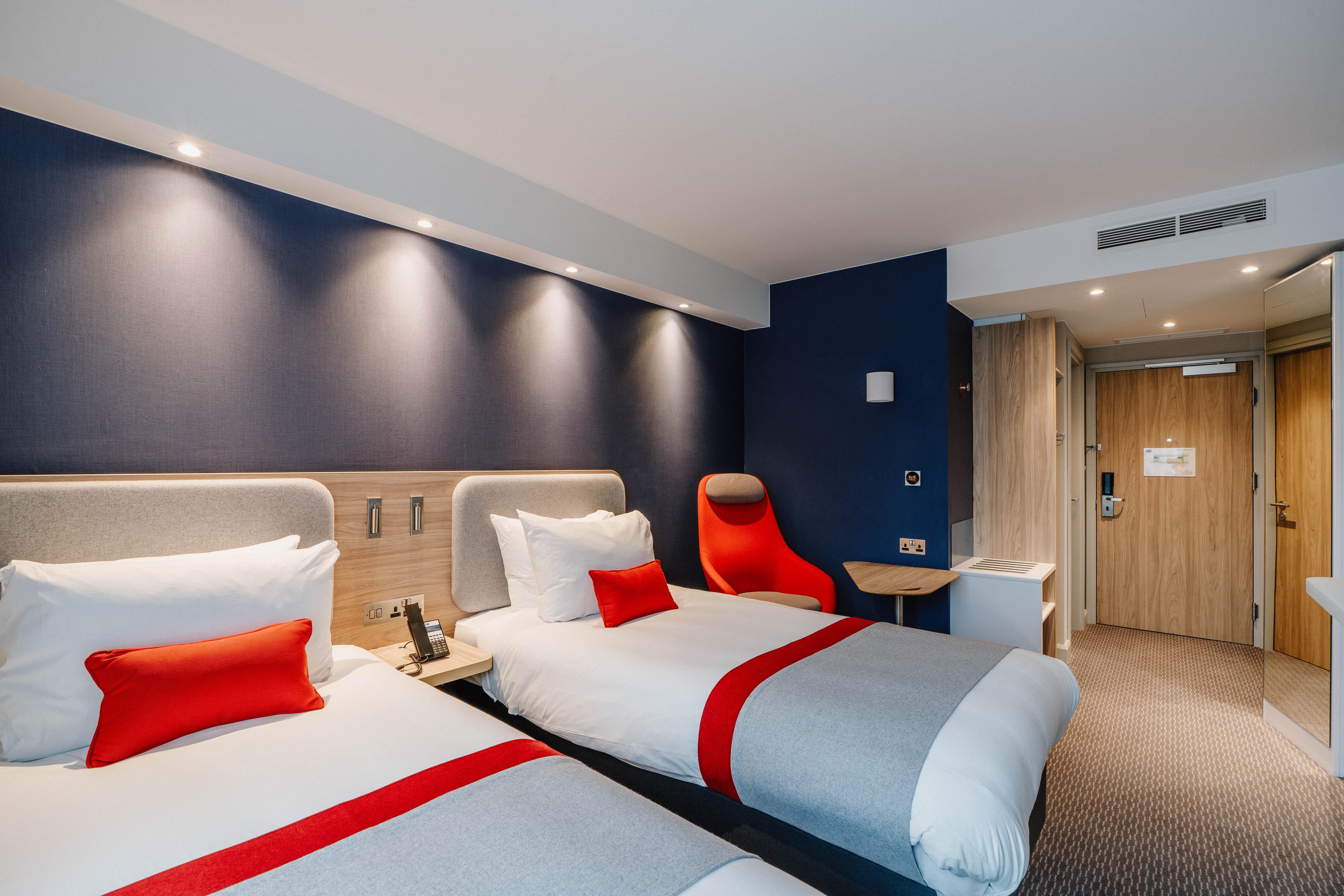Room, Twin Beds, with View