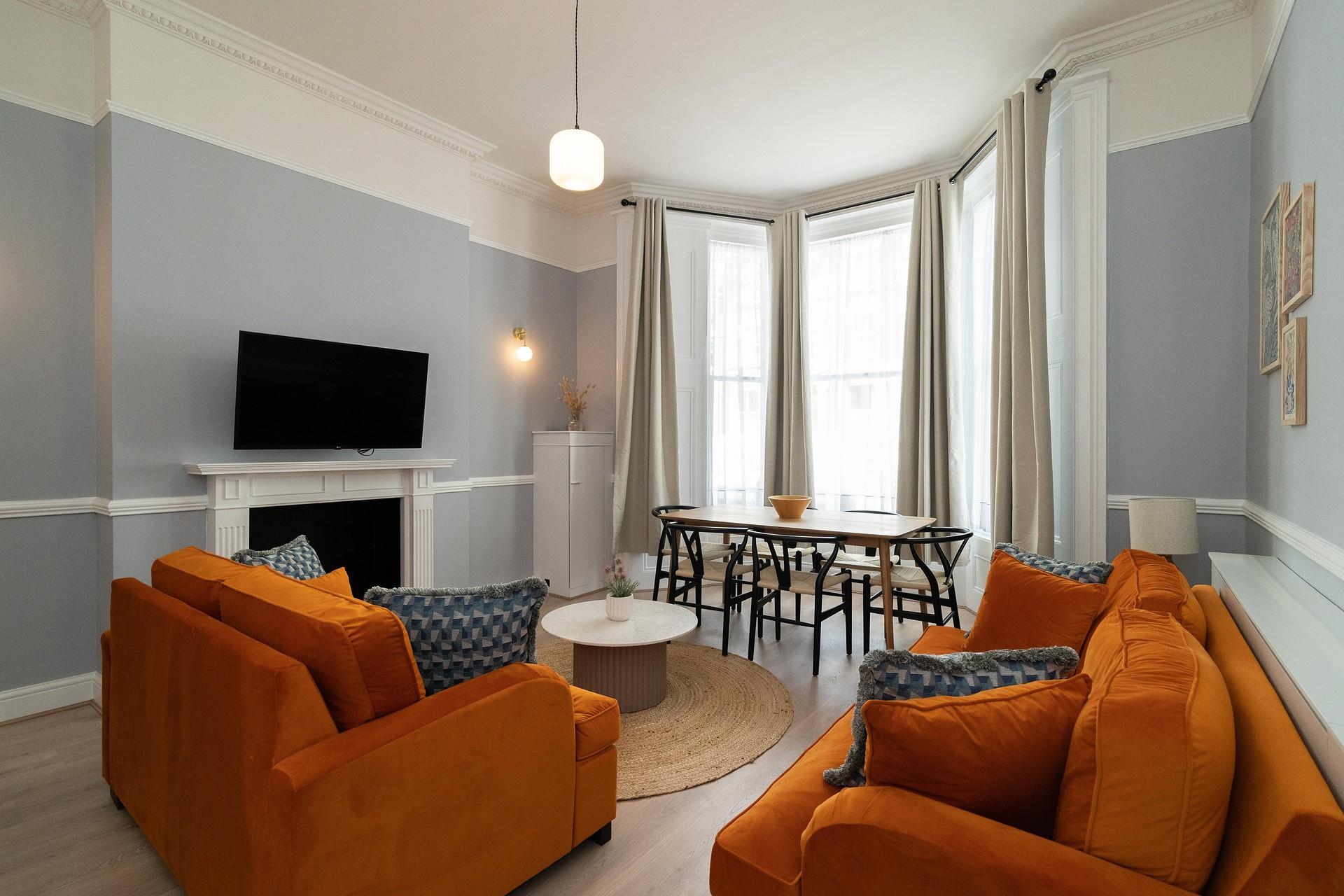 2 BEDROOMS, 2 BATHROOMS
