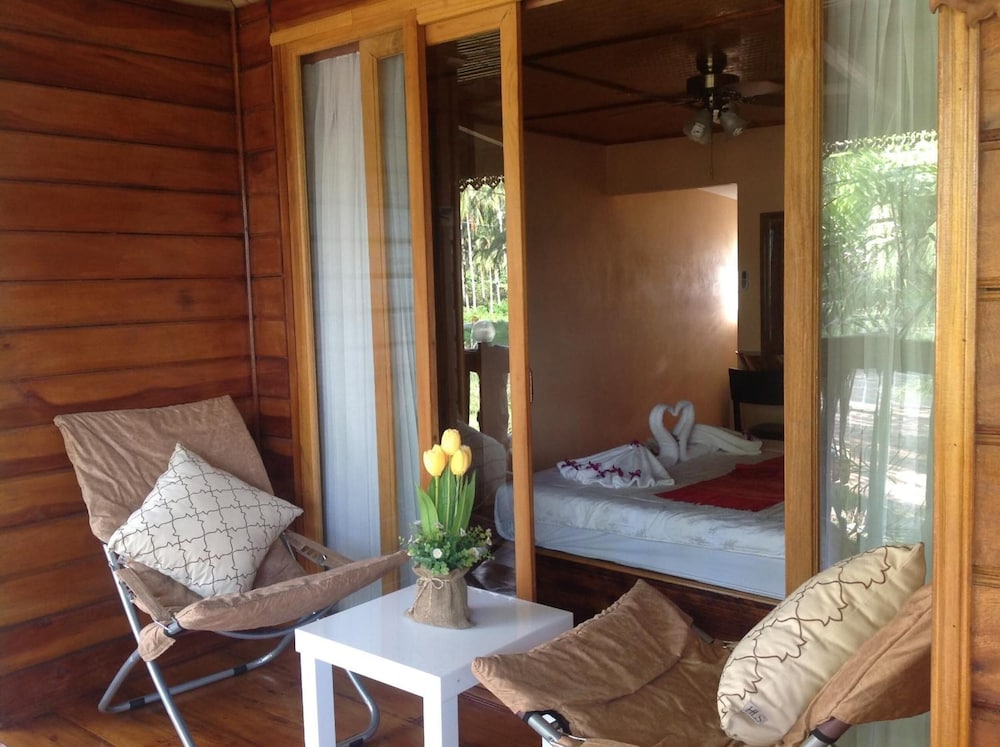 Ruan Mai Naiyang Beach Resort 60/76