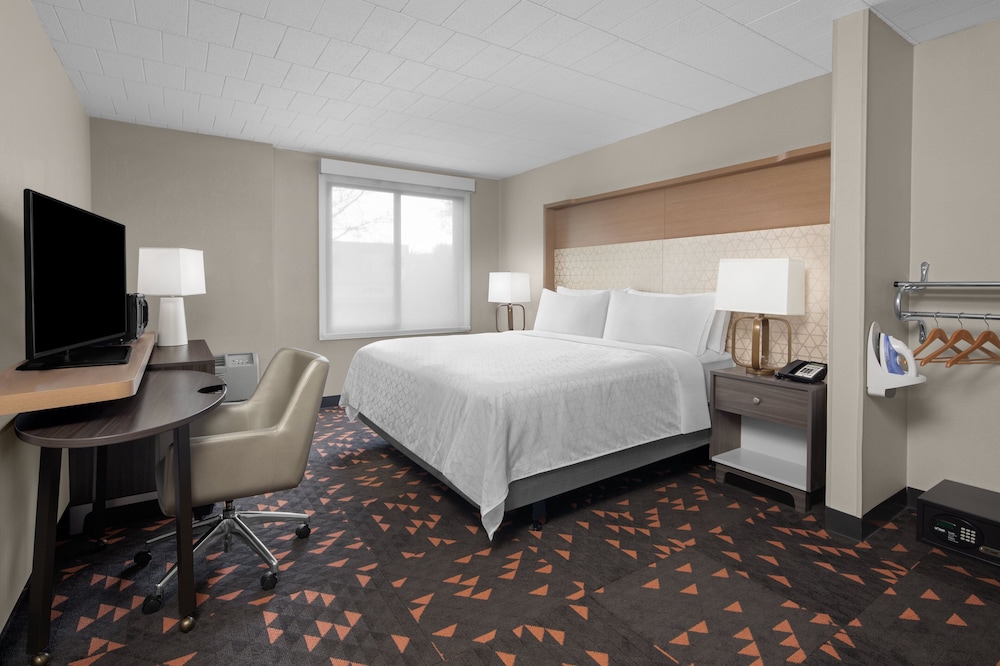 Holiday Inn Hasbrouck Heights Hotel 34/40