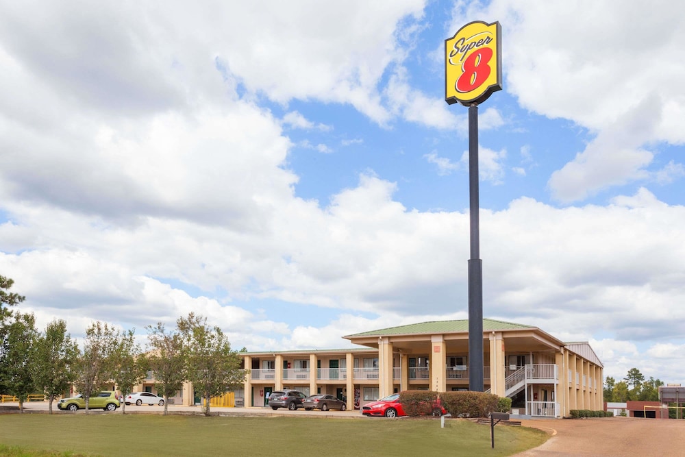 Super 8 By Wyndham Brookhaven 3/52