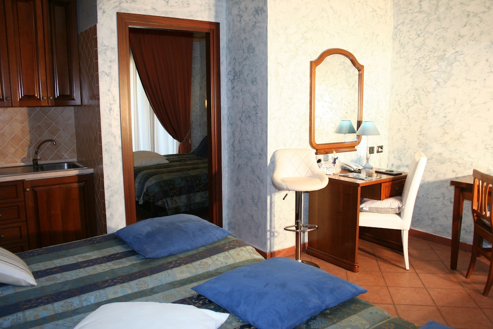 Euro House Inn Airport Hotel Residence 16/72