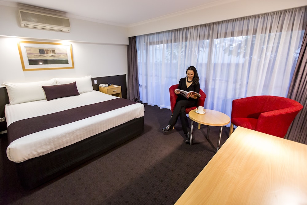 Mercure Alice Springs Resort 16/57