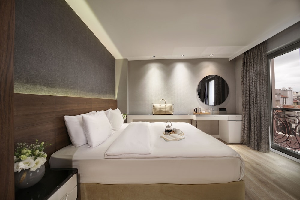 Dora Pera Hotel 33/63