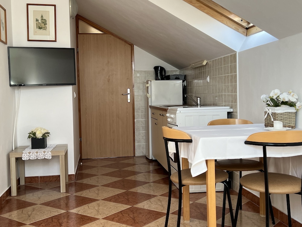 Apartments And Rooms Katija Egon 35/50