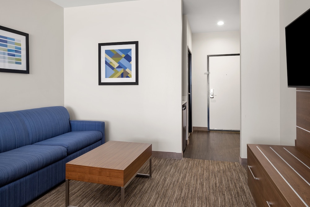 Holiday Inn Express Suites Graham 35/50