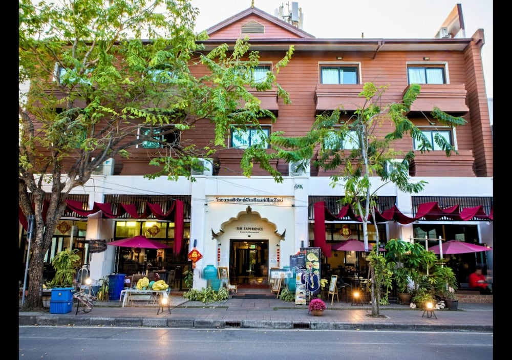The Experience Walking Street Chiang Mai 5/48