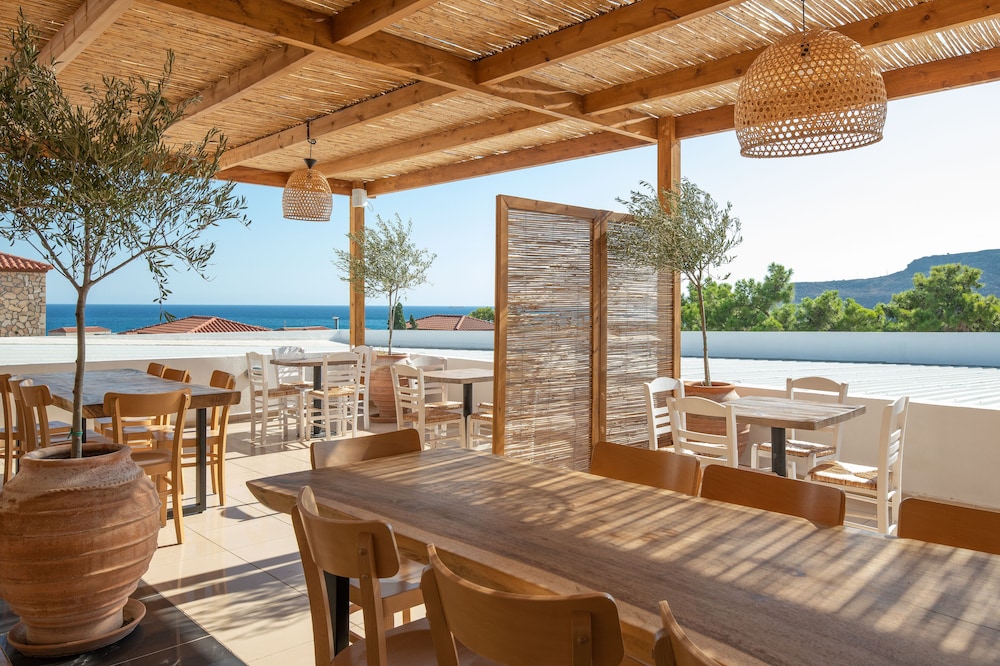 Costa Lindia Beach 31/47