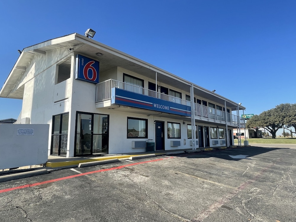 Motel6 Denton, TX - UNT 45/60