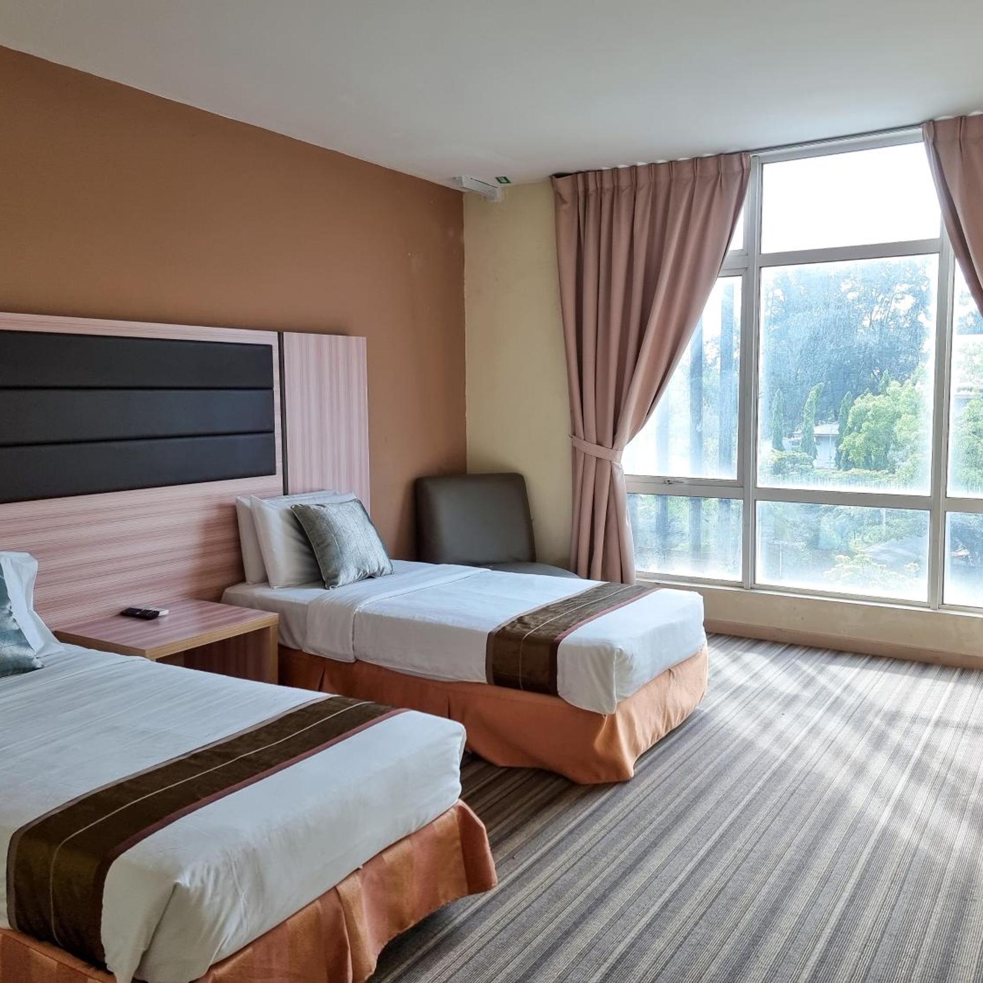 Deluxe, Double Bed, City View