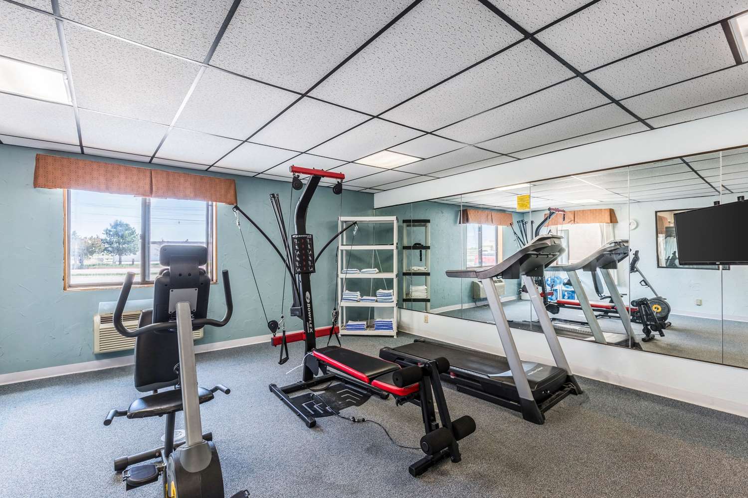 Quality Inn Scottsbluff NE 15/24