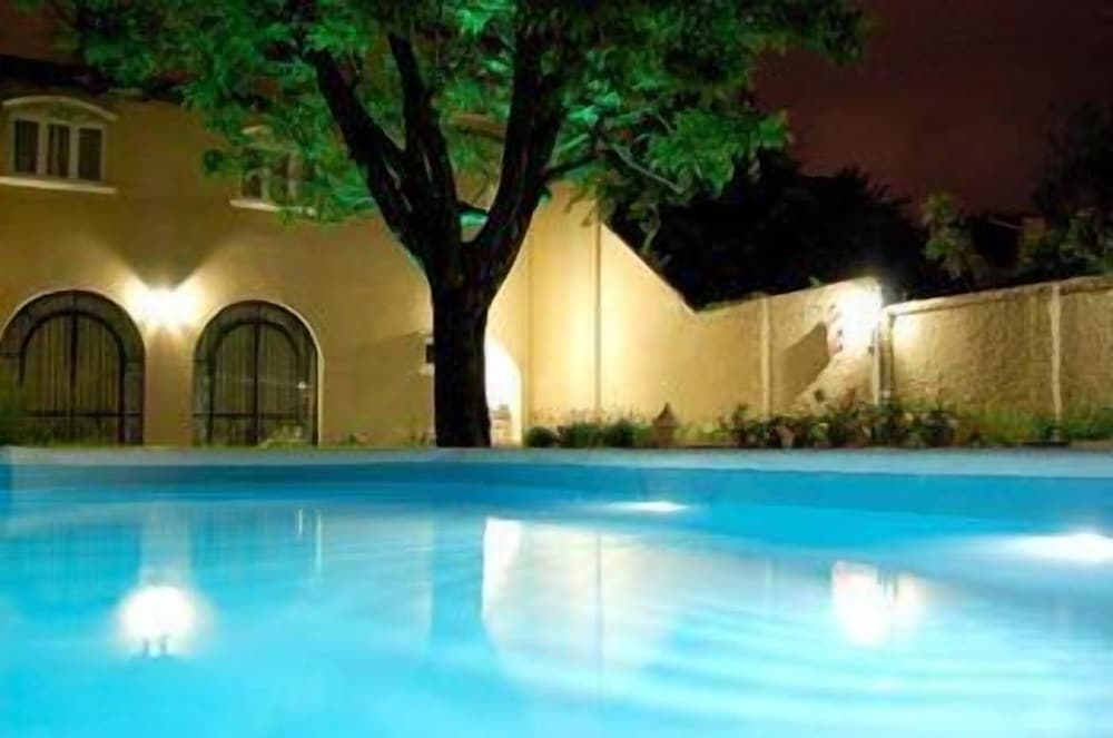 Delvino Boutique Hotel 49/56