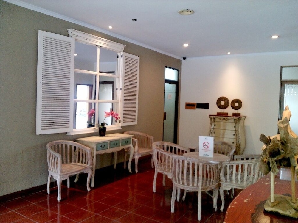 MUTIARA HOTEL 25/30