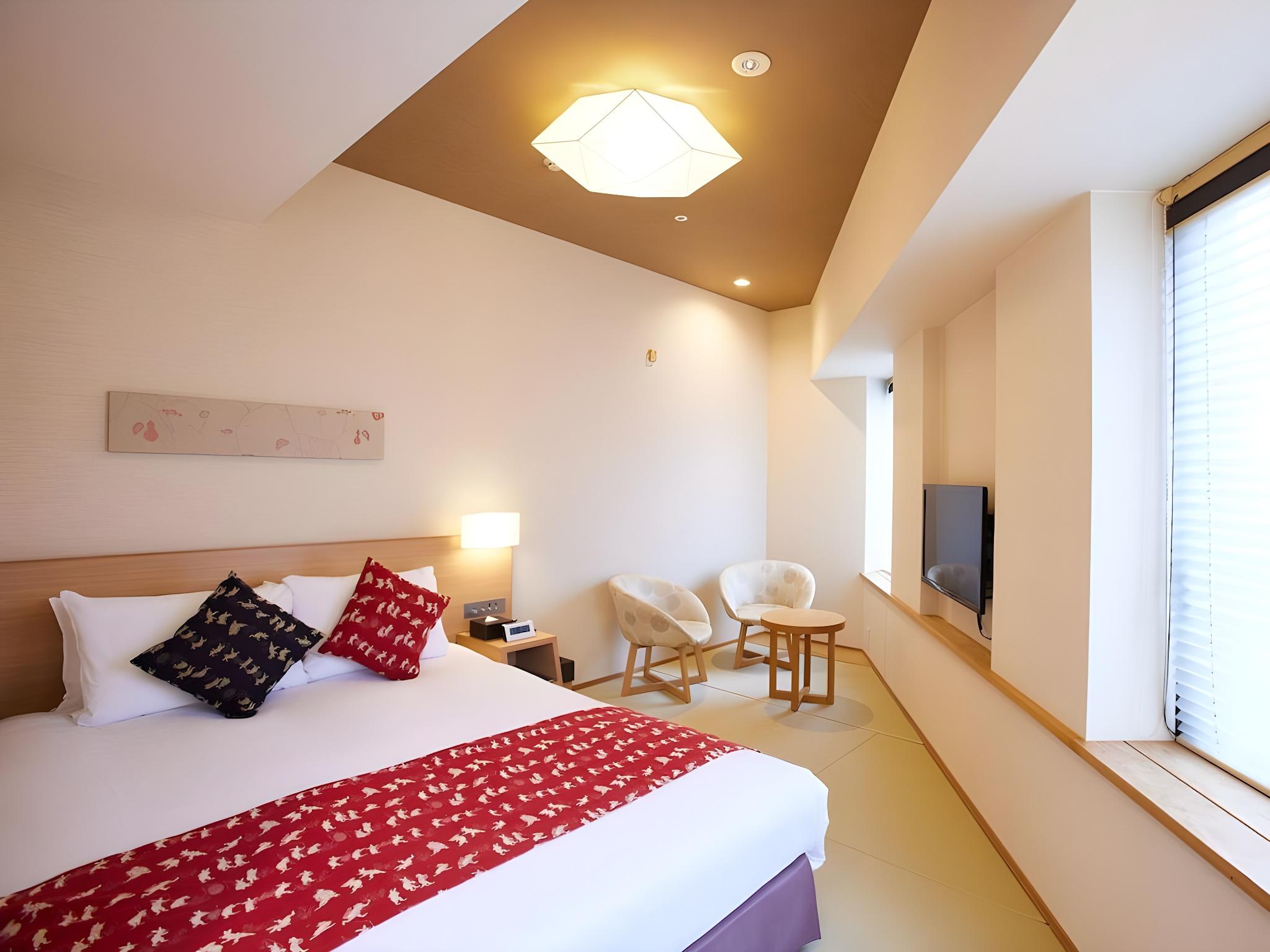 Room, King Bed, Tatami, Corner