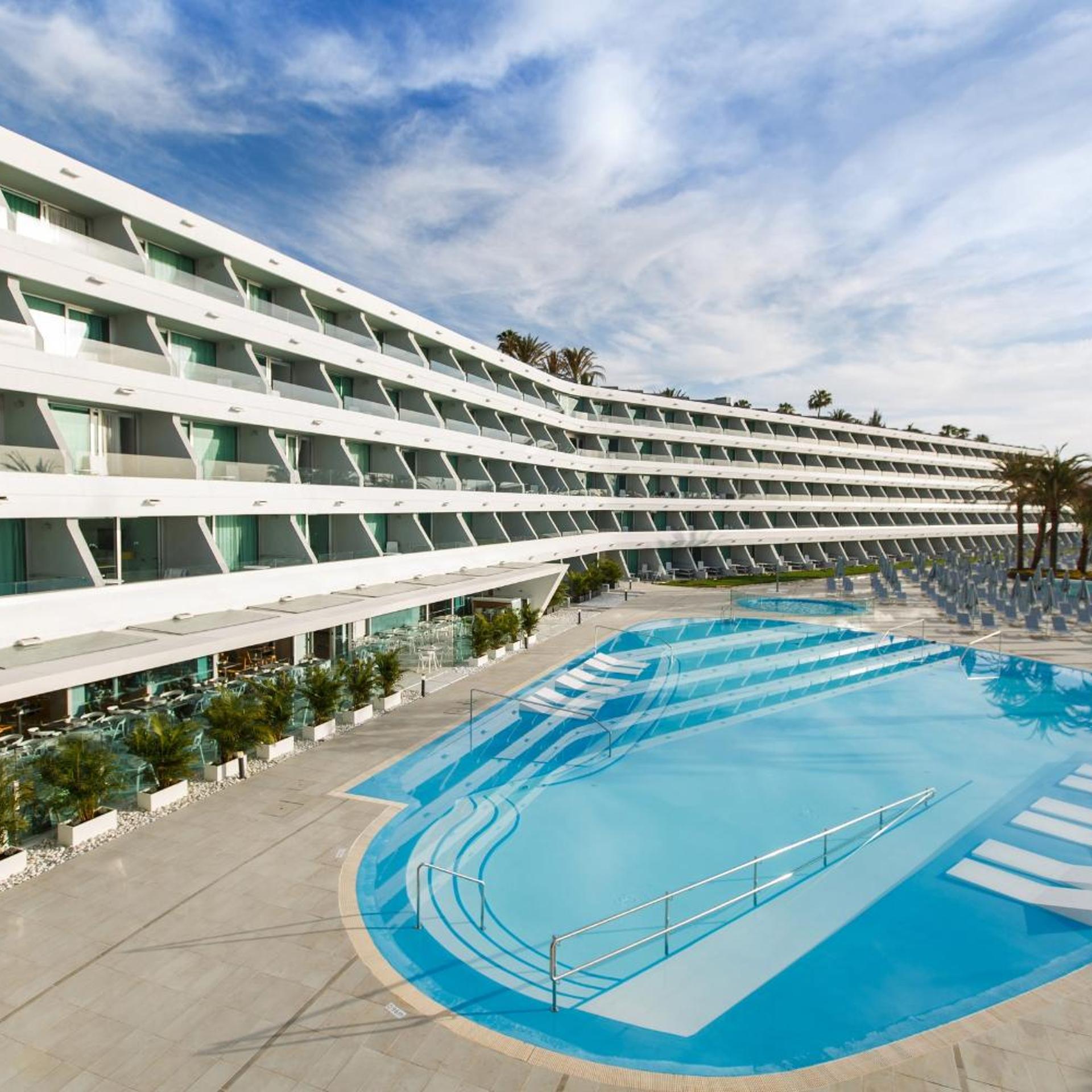 Santa Monica Suites 30/53
