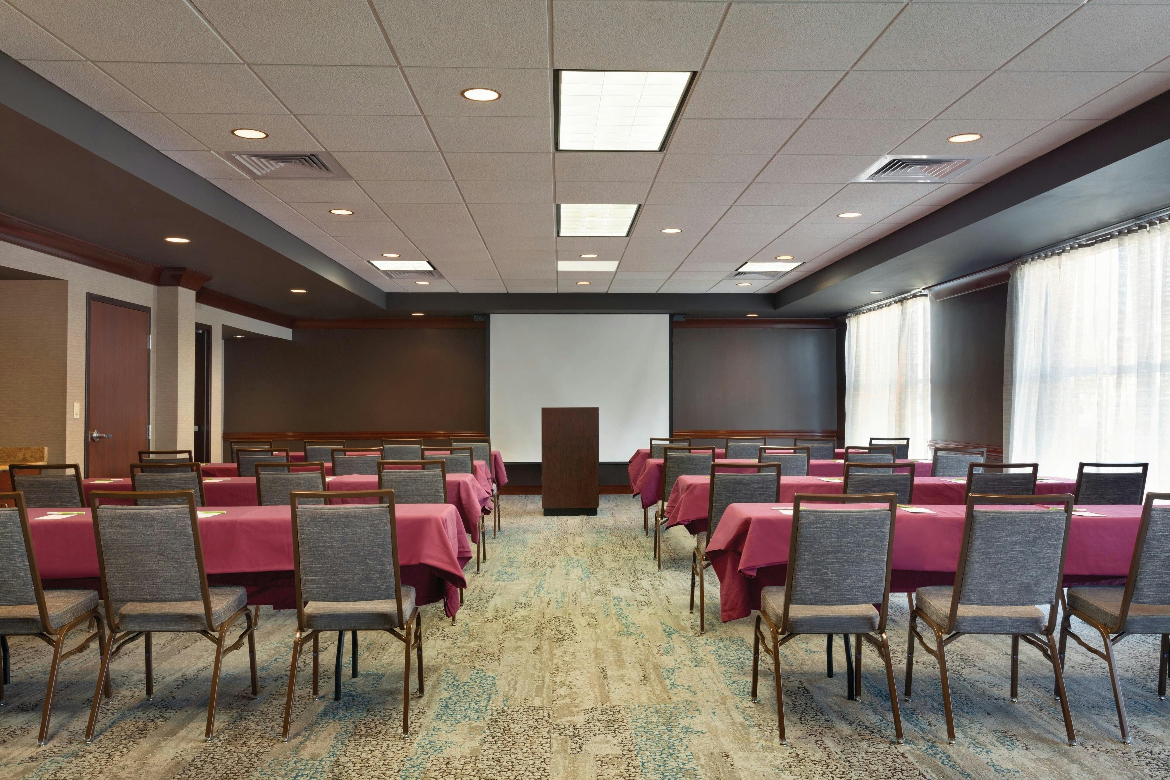 Courtyard Marriott Fort Smith Downtown 30/39