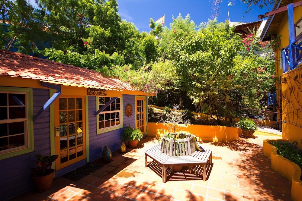 True Blue Bay Resort 72/75