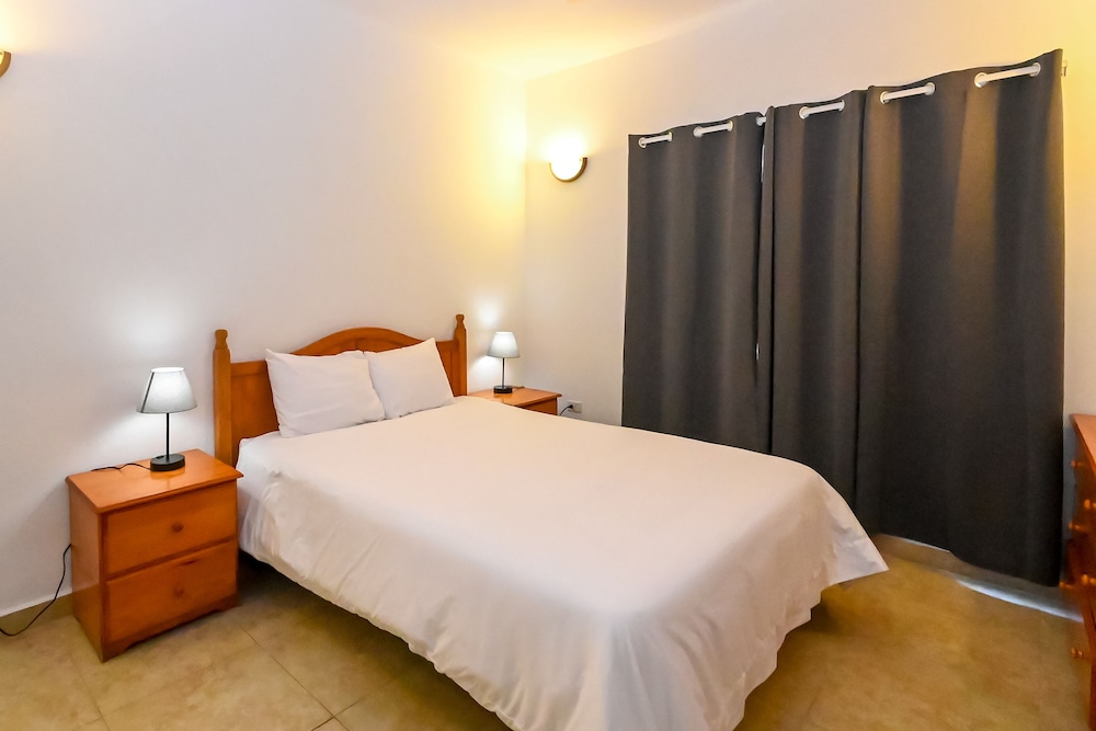 Lord Nelson Hotel 24/55