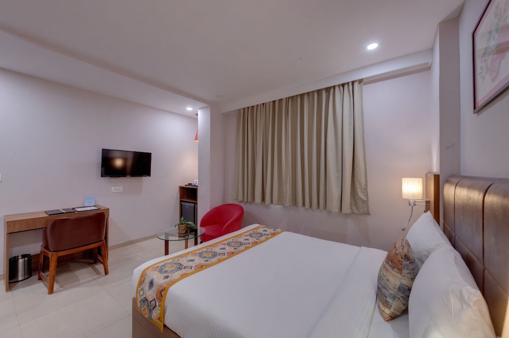The Beacon Hotel Vadodara 11/30