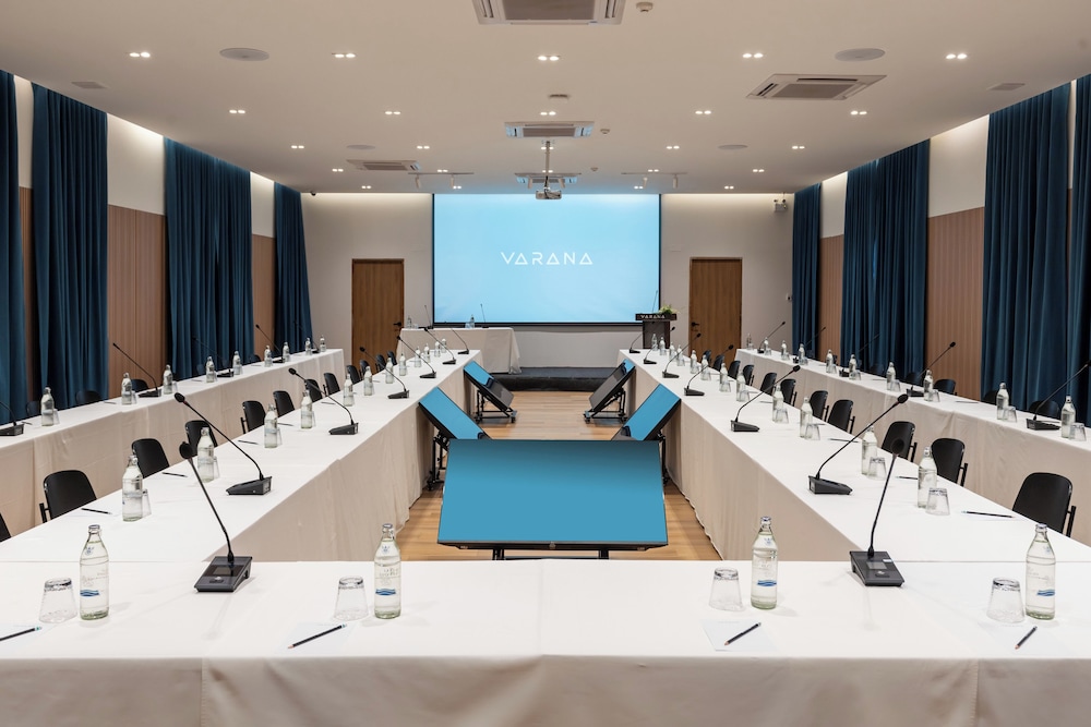 Varana Hotel 38/47