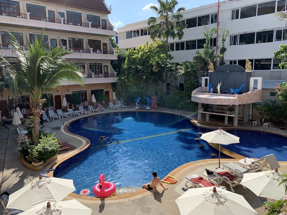 TONY RESORT 44/49