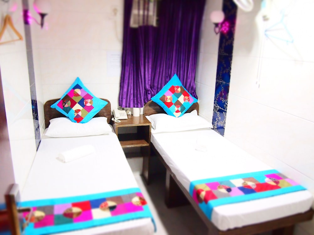 Singapore Hostel 30/50