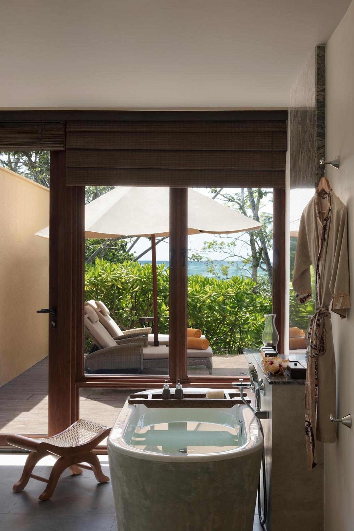 Villa, King Bed, Ocean View, with Pool