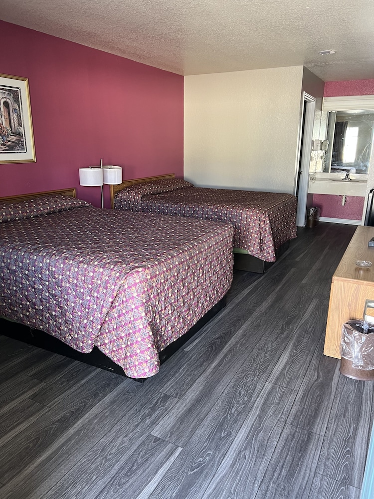Country Inn Motel 26/45