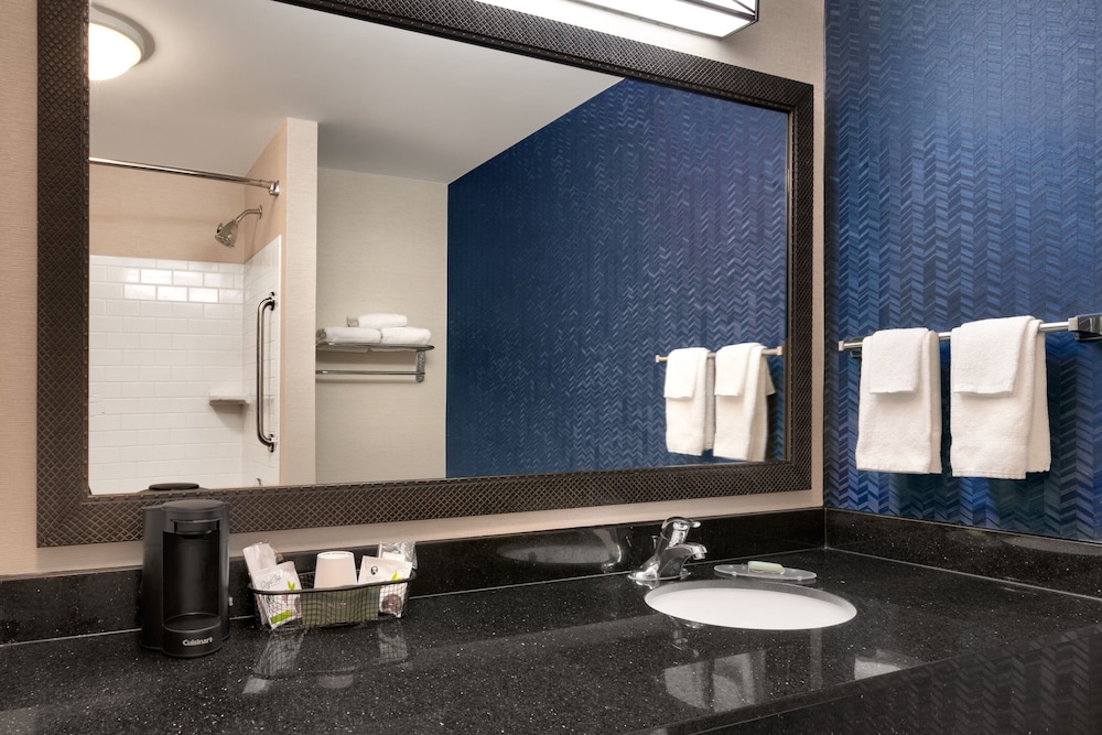 Fairfield Inn Suites Tallahassee Central 33/35