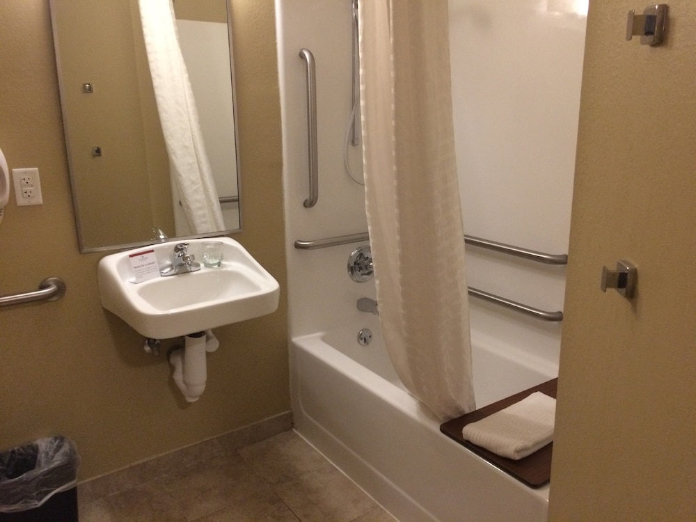 Candlewood Suites Watertown-Fort Drum 67/68