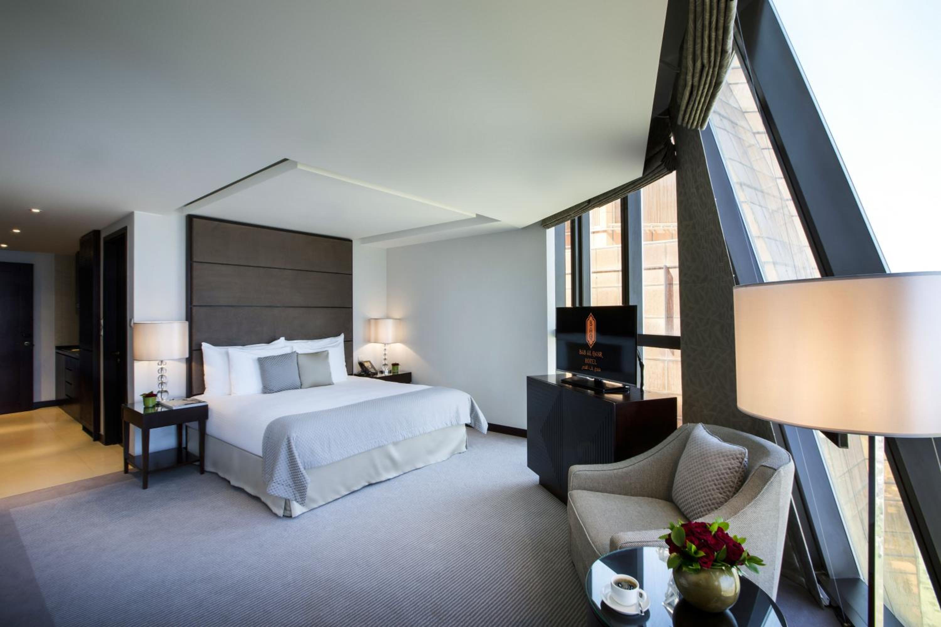 Deluxe, Studio, King Bed, Bab Al Qasr Residence 3/7