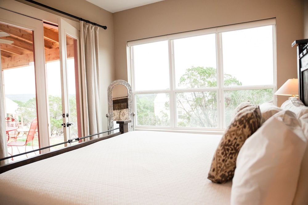 Hill Country Casitas 28/73