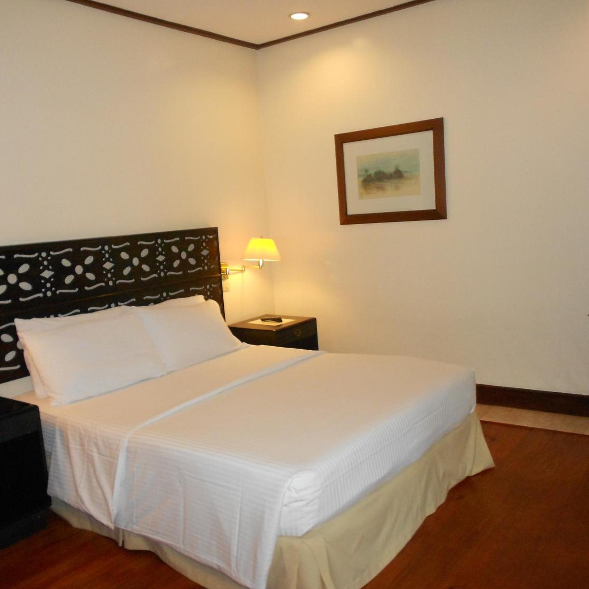Deluxe, Beach Front, Main Building
