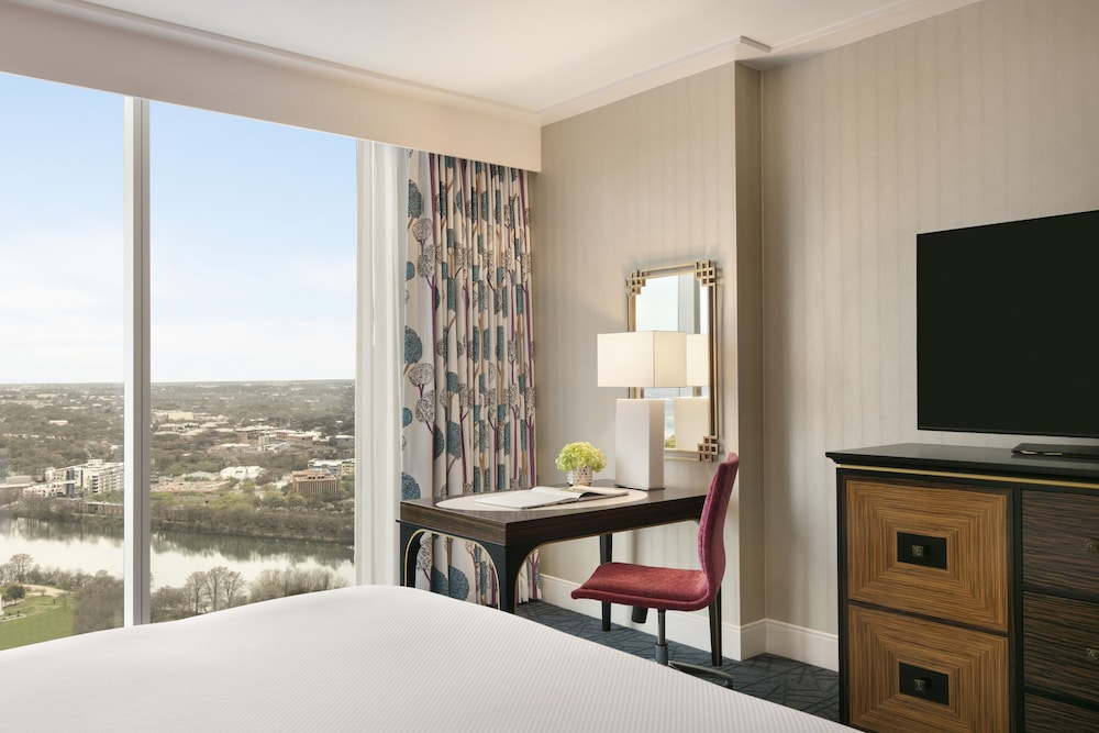 Fairmont Austin 32/72