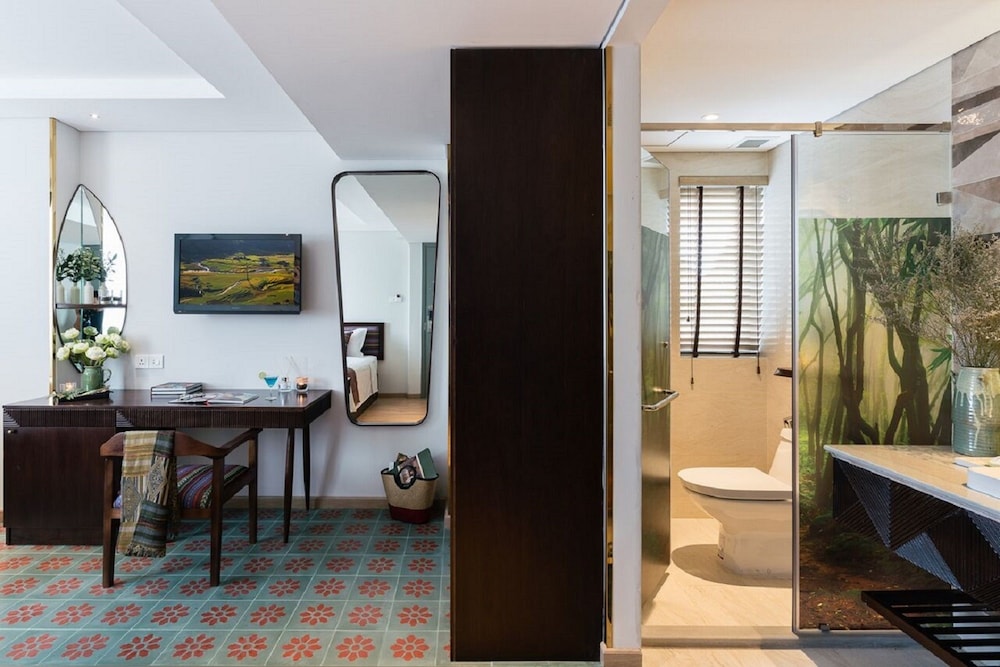 Au Lac Center Hotel 34/50