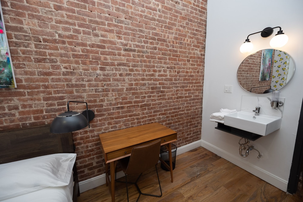 The Flat NYC 46/47