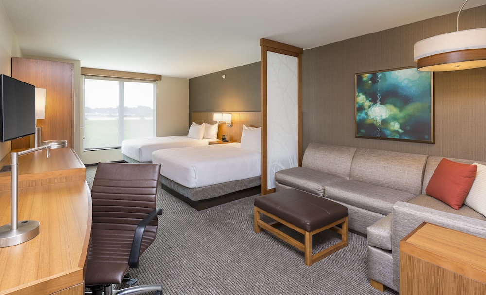 Hyatt Place Canton 31/62