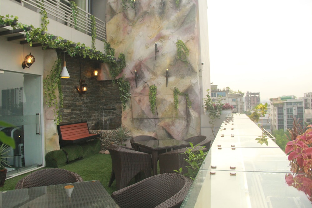 Lakeshore Banani 7/45