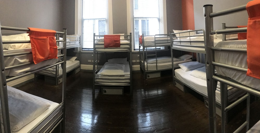 Albatross Hostel 23/28