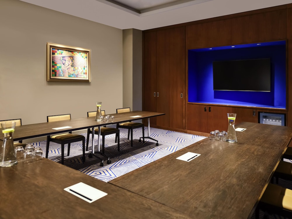 Movenpick Hotel Abidjan 58/64