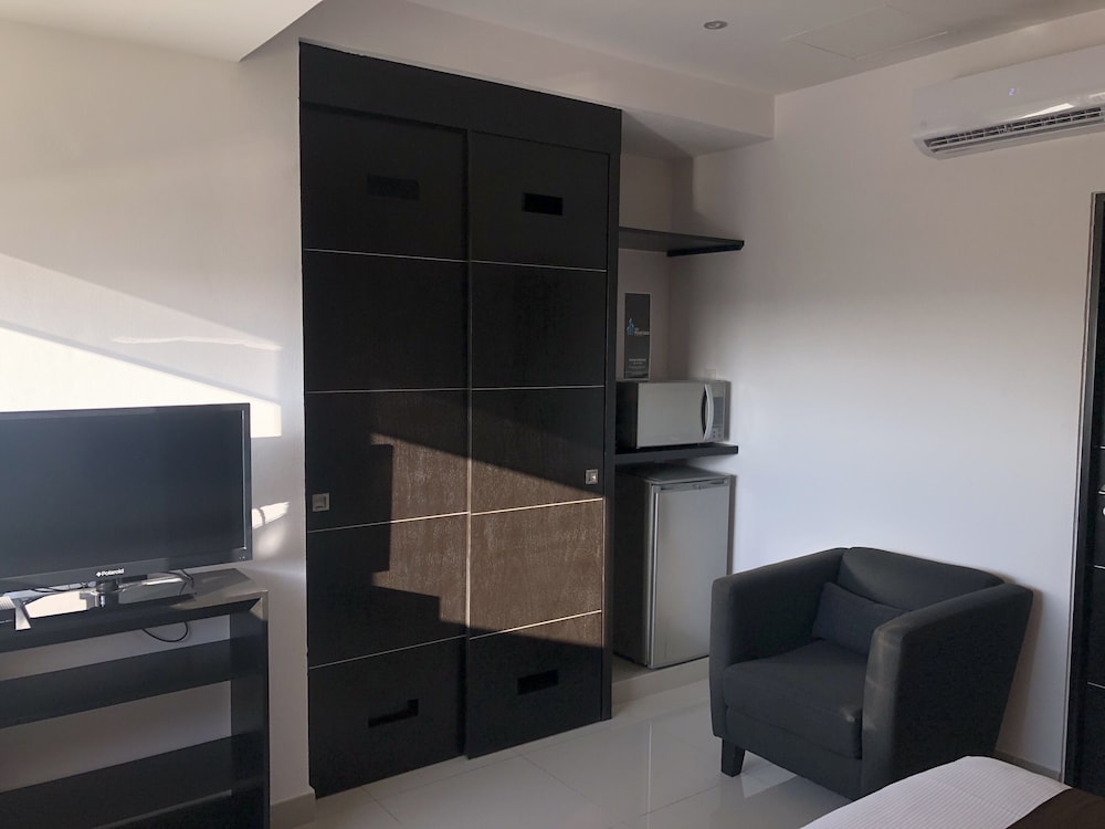 Suites Malecon Cancun 60/70
