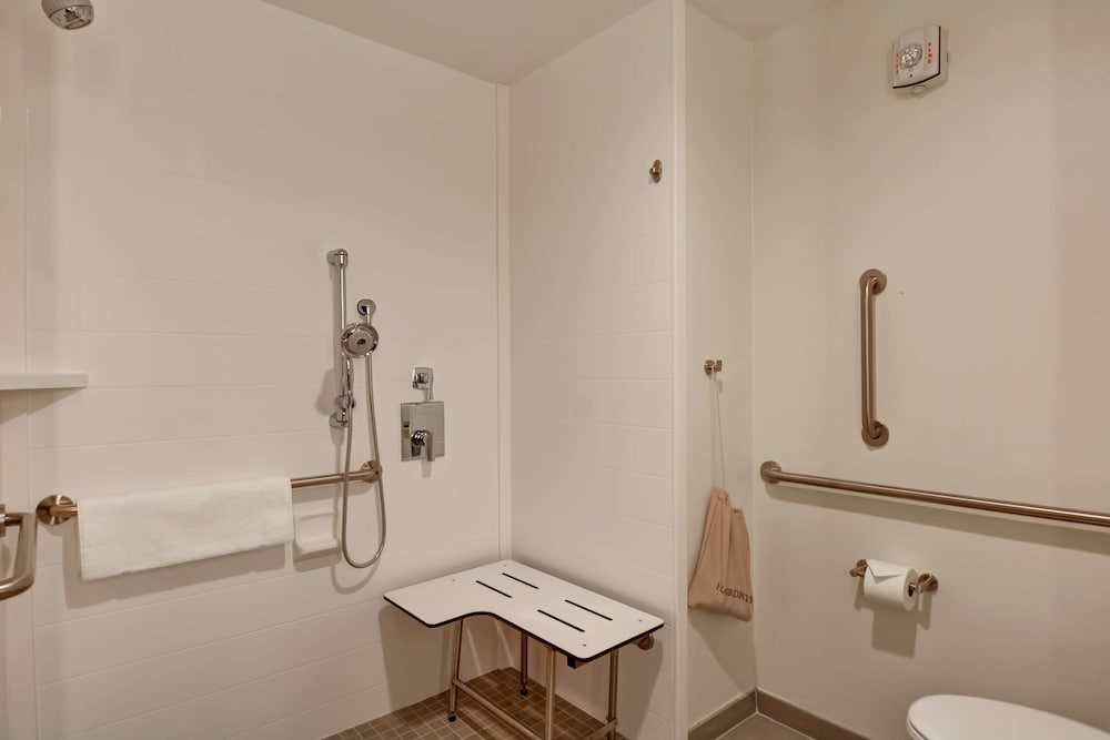 Hilton Garden Inn Biloxi 14/43